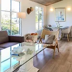 2 Bedroom In بيت للعطل