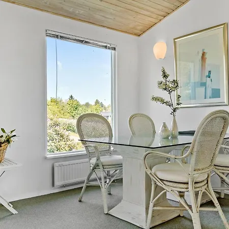 Beautiful In With Kitchen *