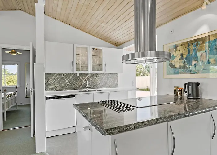 Beautiful In With Kitchen 度假居